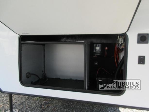 Used 2023 Alliance RV Paradigm 385FL image 8