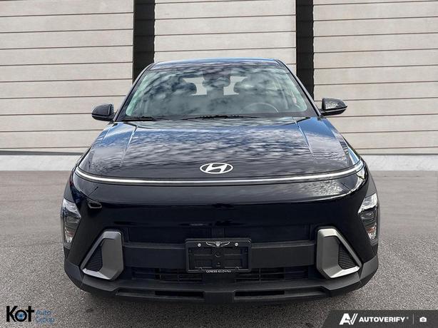 2024 Hyundai Kona Essential ! APPLE CARPLAY! ANDROID AUTO! BACKUP CAMERA! image 2