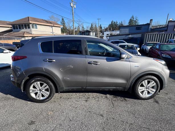 2018 Kia Sportage LX - Heated Seats, BlueTooth, Cruise Control image 5