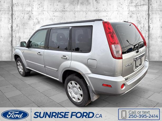 2006 Nissan X-Trail SE - PRACTICAL DESIGN, RESPONSIVE HANDLING, AND FUEL-EFFICIE image 7