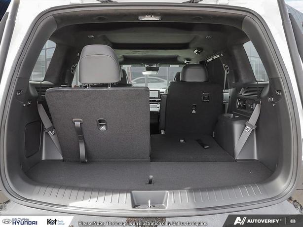 2025 Hyundai Santa Fe Ultimate Calligraphy HEATED AND VENTILATED FRONT SEATS! SU image 7