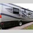 Used 2004 Newmar Dutch Star 3810 thumbnail image 4