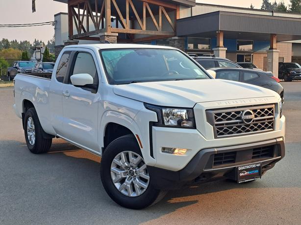 2022 Nissan Frontier SV 4WD - Heated Seats, Heated Wheel image 4