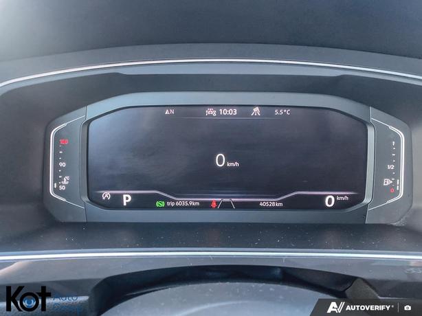 2022 Volkswagen Tiguan Comfortline LEATHER SEATS! BLUETOOTH! image 8