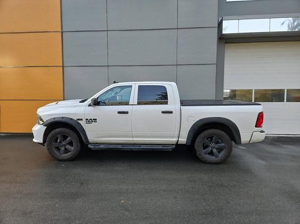 2020 RAM 1500 Classic Express image 3