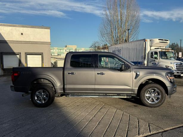 2024 Ford F-150 XLT 4WD SuperCrew 5.5' Box image 3