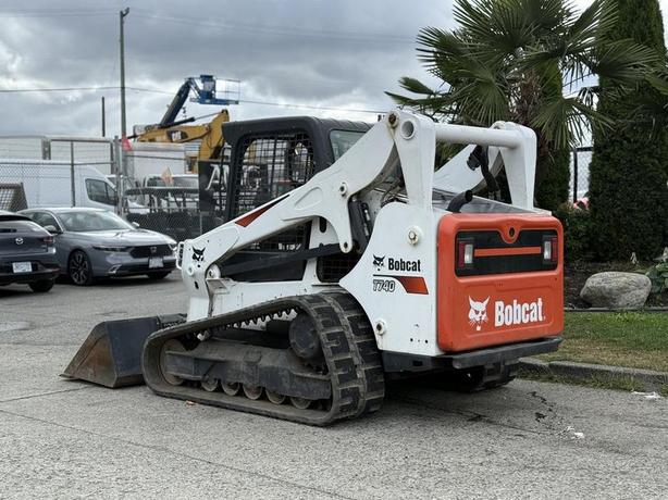 2017 Bobcat T740 Skid Steer Loader image 7