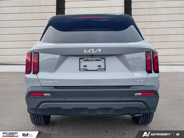 2023 Kia Sorento LX AUTO, KEYLESS ENTRY, BACK UP CAMERA, BLUETOOTH, AWD, WHEEL C image 5