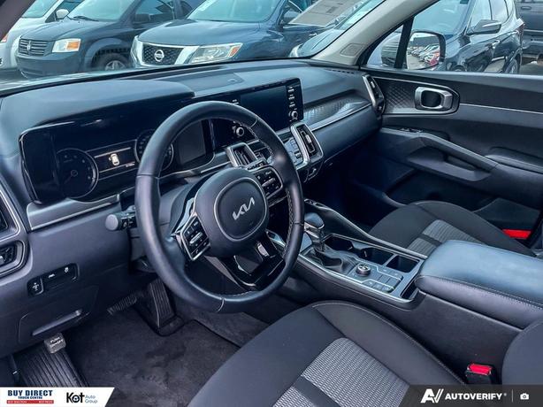 2023 Kia Sorento LX AUTO, KEYLESS ENTRY, BACK UP CAMERA, BLUETOOTH, AWD, WHEEL C image 6
