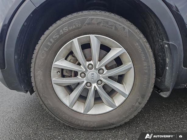 2016 Kia Sorento 2.4L LX | Low KM | Heated Seats! image 6