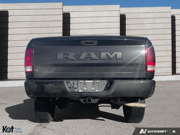 2023 RAM 1500 Classic Express 4x4 Crew Cab 5'7" Box NO ACCIDENTS! V8 ENGINE! REA image 5