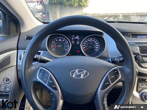 2013 Hyundai Elantra GL BLUETOOTH! CRUISE CONTROL! HEATED SEATS! image 6