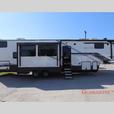 Used 2024 Keystone RV Montana High Country 351BH thumbnail image 7