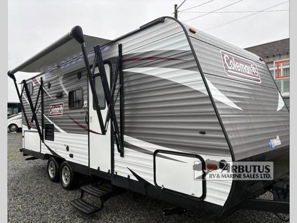 Used 2018 Dutchmen RV Coleman Lantern Series 215BHWE image 1
