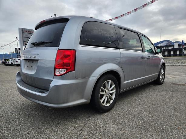 2019 Dodge Grand Caravan SXT Premium Plus | DVD Entertainment System | Engine Bl image 3