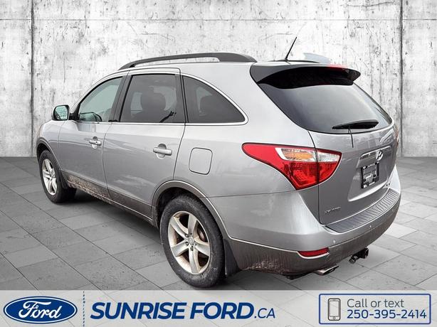 2011 Hyundai Veracruz GLS - 7-PASSENGER SEATING OFFERS GENEROUS SPACE FOR PASSEN image 7