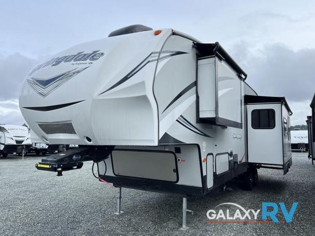 Used 2018 Keystone RV Springdale 302FWRK image 1