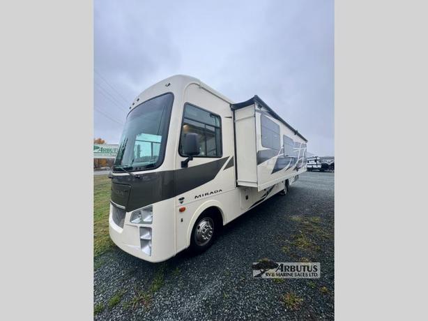 Used 2022 Coachmen RV Mirada 32LS image 2