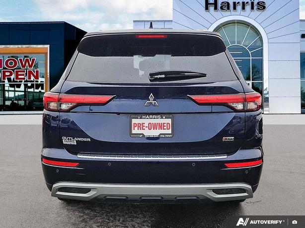 2023 Mitsubishi Outlander SE | Heated Seats | Power Liftgate! image 5