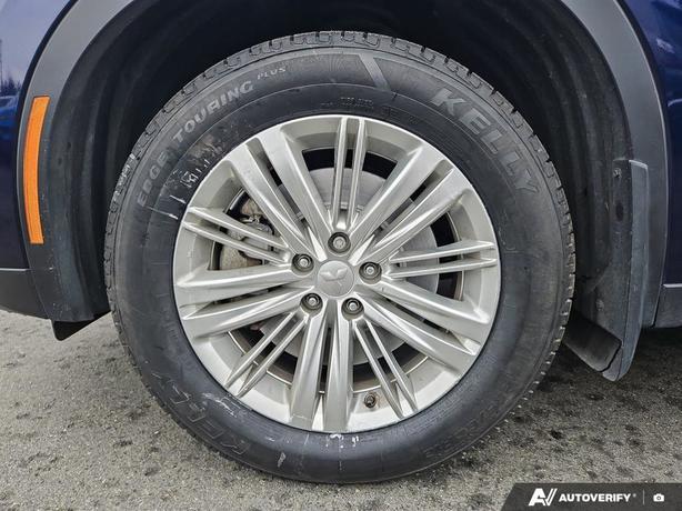 2023 Mitsubishi Outlander SE | Heated Seats | Power Liftgate! image 6