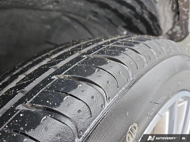 2023 Mercedes-Benz GLC 300 4MATIC Coupe | No Reported Accidents! image 7