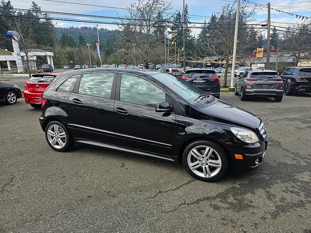 2011 Mercedes-Benz  B 200 image 1