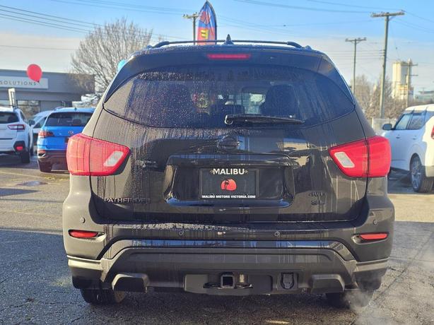 2020 Nissan Pathfinder 4x4 SL Premium image 3