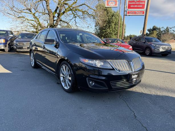 2011 Lincoln MKS image 1