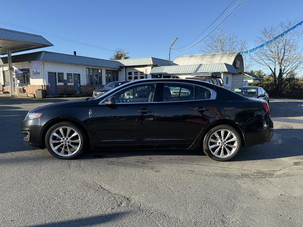 2011 Lincoln MKS image 4