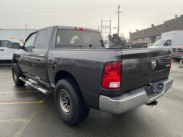 2016 RAM 1500 Crew Cab SWB 4WD image 3