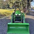 2023 John Deere 2 Series 2025R thumbnail image 6