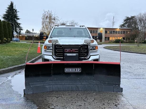 2017 GMC Sierra 3500HD 4x4 Long Box Plow Truck image 3