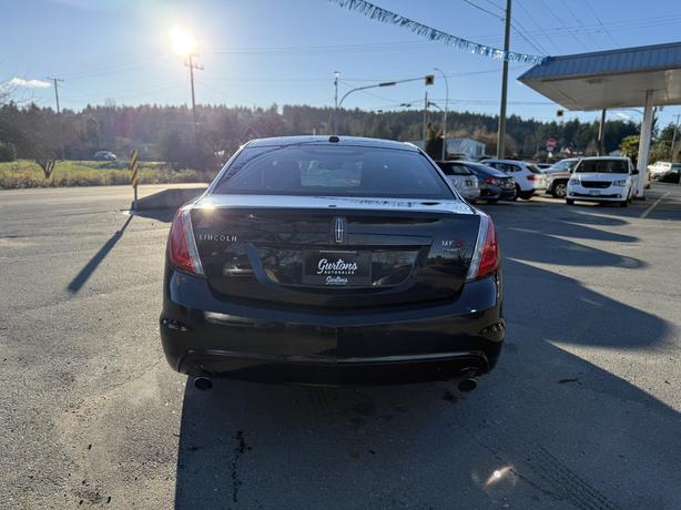 2011 Lincoln MKS image 8