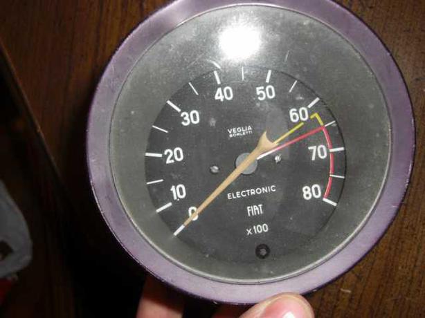 Electronic Tachometer from Fiat (fits spider, coupe) image 3
