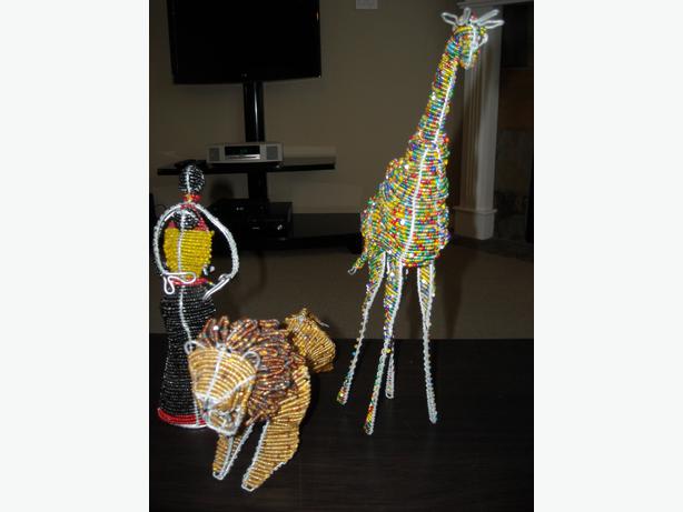 SOUTH AFRICAN GORGEOUS HAND-MADE BEADED FIGURES image 2