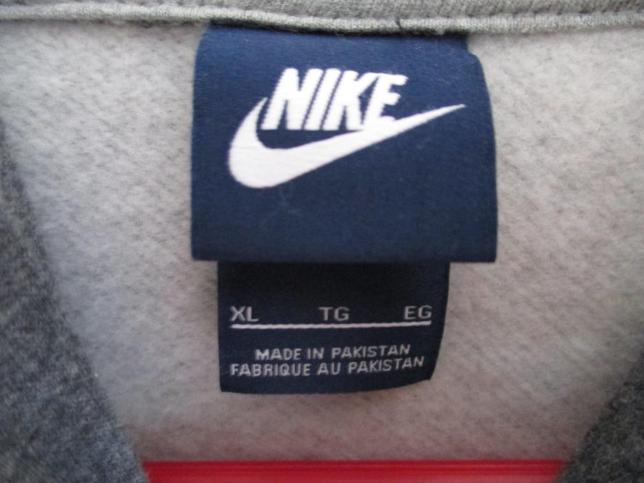 Nike Men's Hooded Sweatshirt display photo