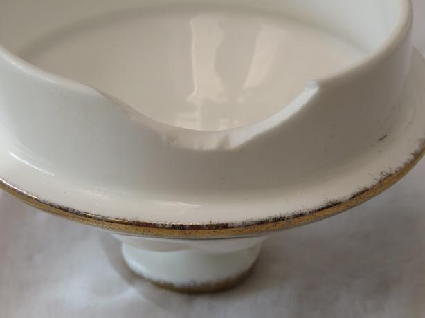 American Beauty  - Royal Albert  -  Teapot image 6