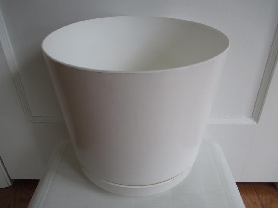 Plant Pots display photo