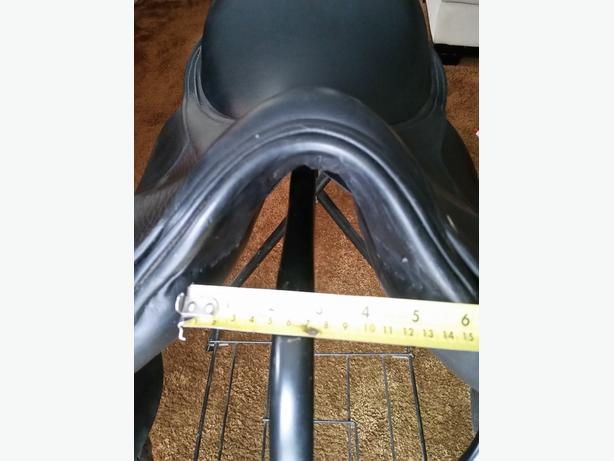 17" Falcon Dressage Saddle image 2