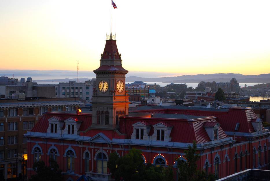 1 bd + Den Executive Condo in downtown Victoria display photo