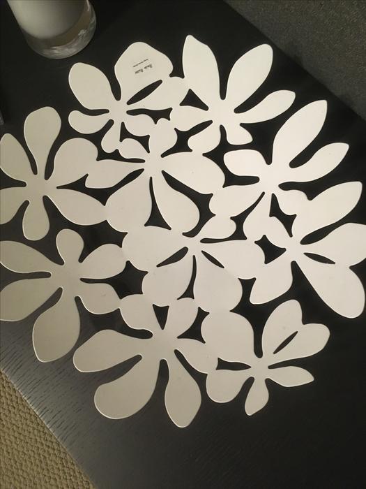 WHITE DECORATIVE BOWL display photo