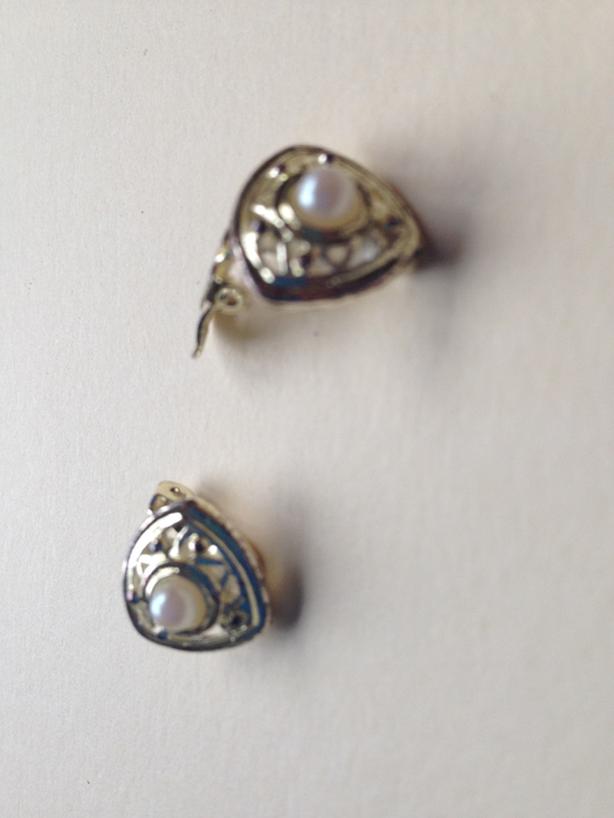 Silver plated pearl clip on earrings image 1