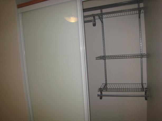 BRIGHT CLEAN SPACIOUS BED ROOM image 2