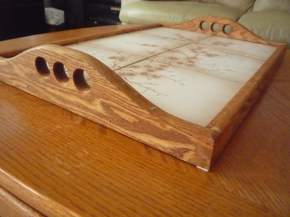 Handcrafted Solid Oak Serving Tray With Decorative Tiles display photo