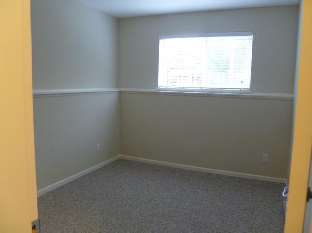 Brentwood Bay 2 bedroom suite available February 1st image 3