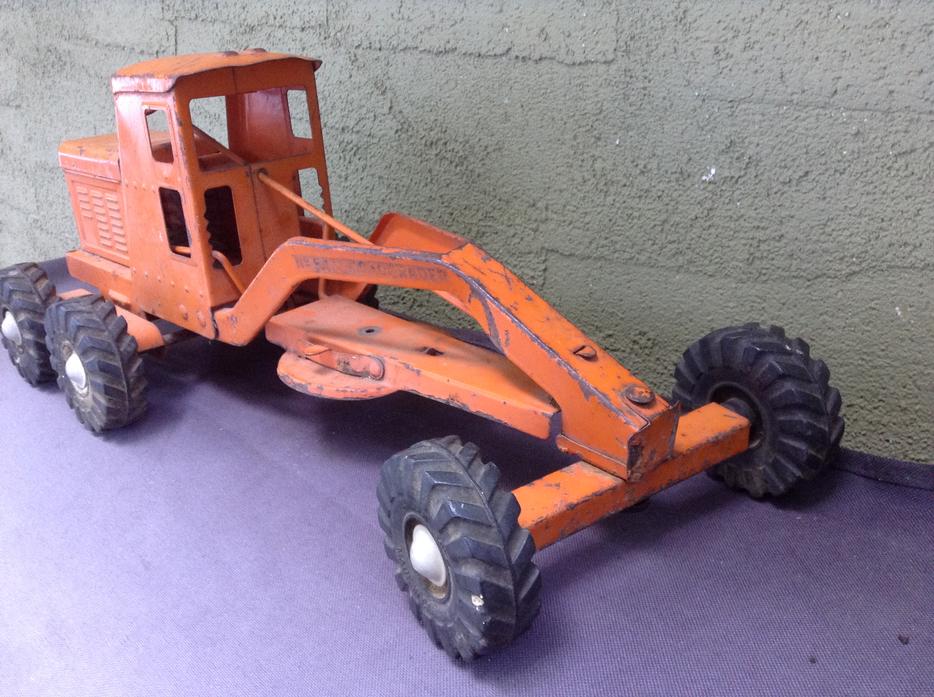 LINCOLN 5401 ROAD GRADER display photo