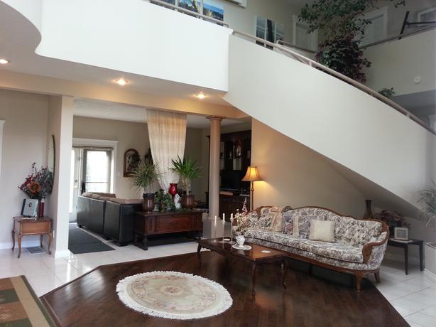 Monthly/Weekly<>GORGEOUS Ocean View KING Suite near Victoria/Sidney image 5