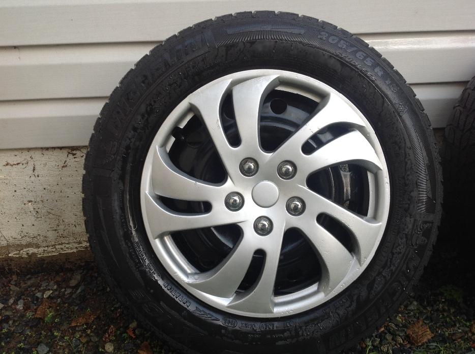 *New Price*. 4 Wheels (w/snow tires) for (2001 ???) Nissan Altima SL (5 bolt) display photo