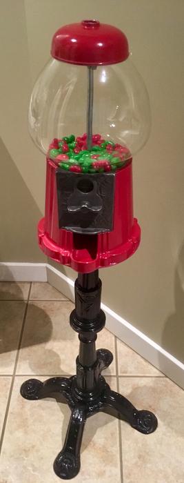 GORGEOUS GUMBALL MACHINE display photo