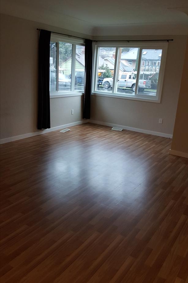 2BR duplex Cook and Haultain image 3